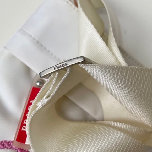 VINTAGE WHITE PRADA NYLON CROSSBODY BAG WITH EMBROIDERED LOGO - Picture 11 of 12